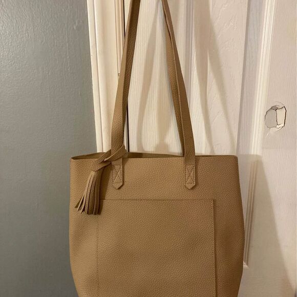 Handbags - Beige tan purse tote with top handles great condition